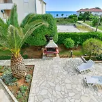Appartamento On Island Near Sandy Beaches *