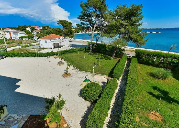 Apartman On Island Near Sandy Beaches