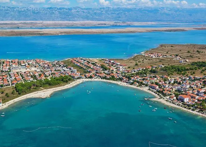 Apartman On Island Near Sandy Beaches