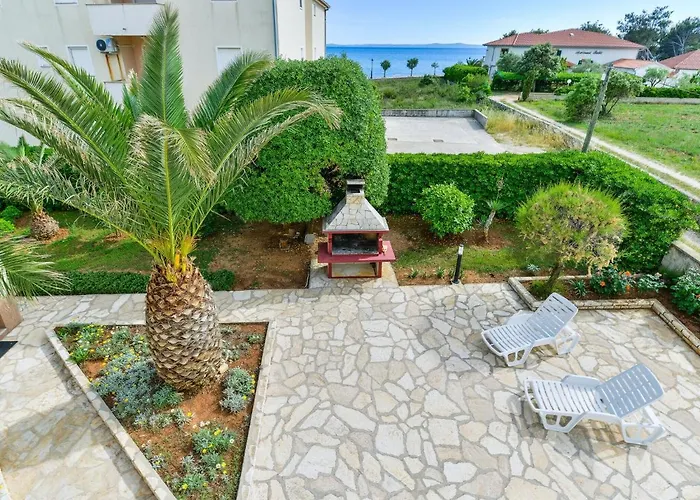 Apartman On Island Near Sandy Beaches *